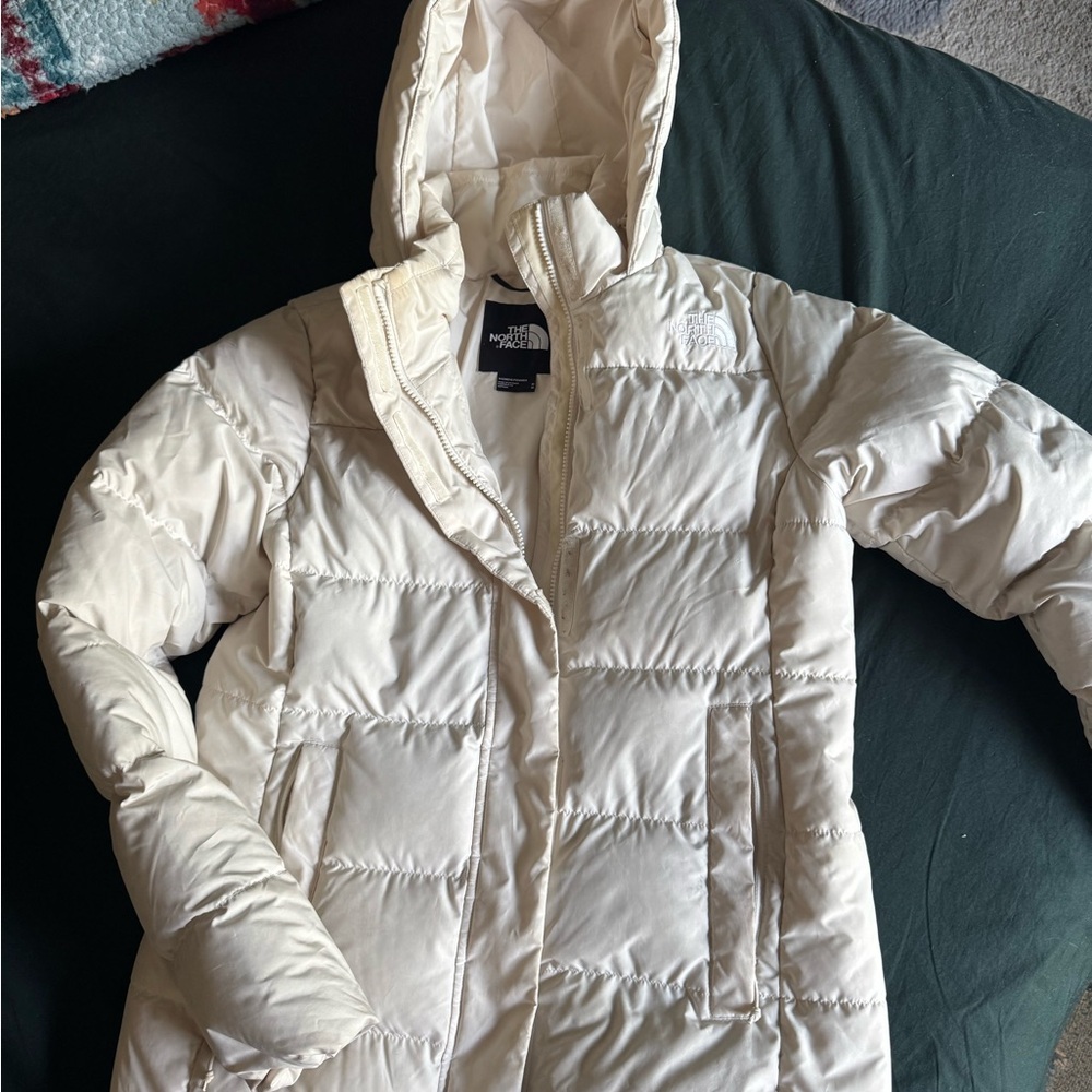 North Face Women’s 550 Cream Jacket